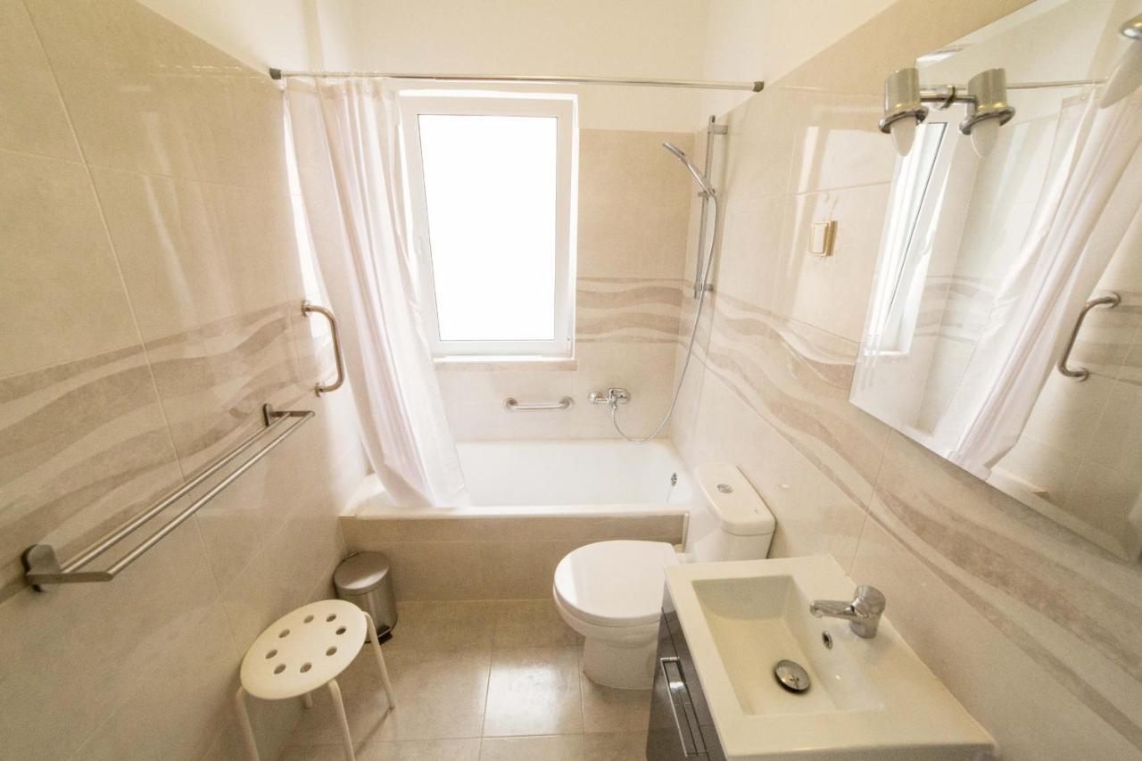 Flh Gulbenkian Flat With Balcony Apartment